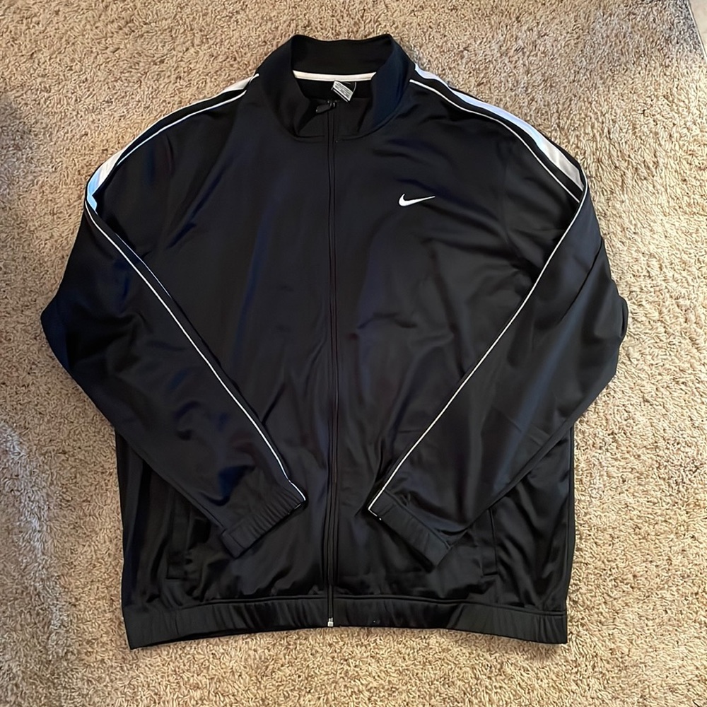 Men’s NIKE full zippered jacket